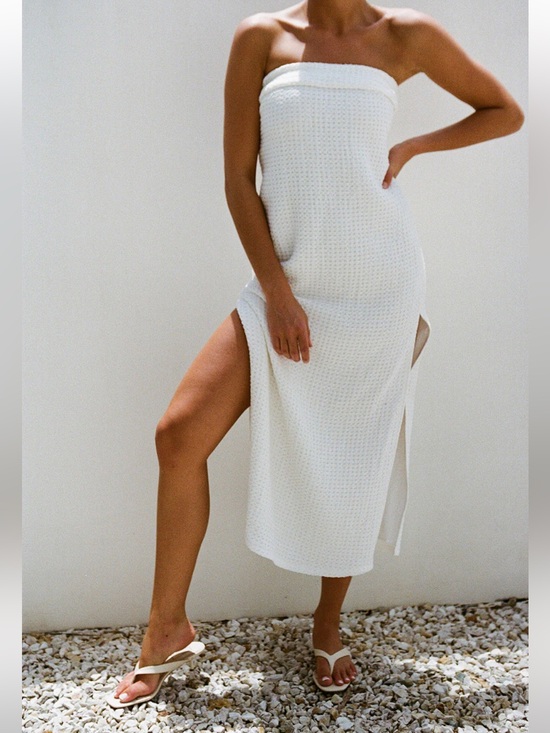 SABO Dresses & Skirts - SABO Textured Strapless Midi Dress with Side Slits